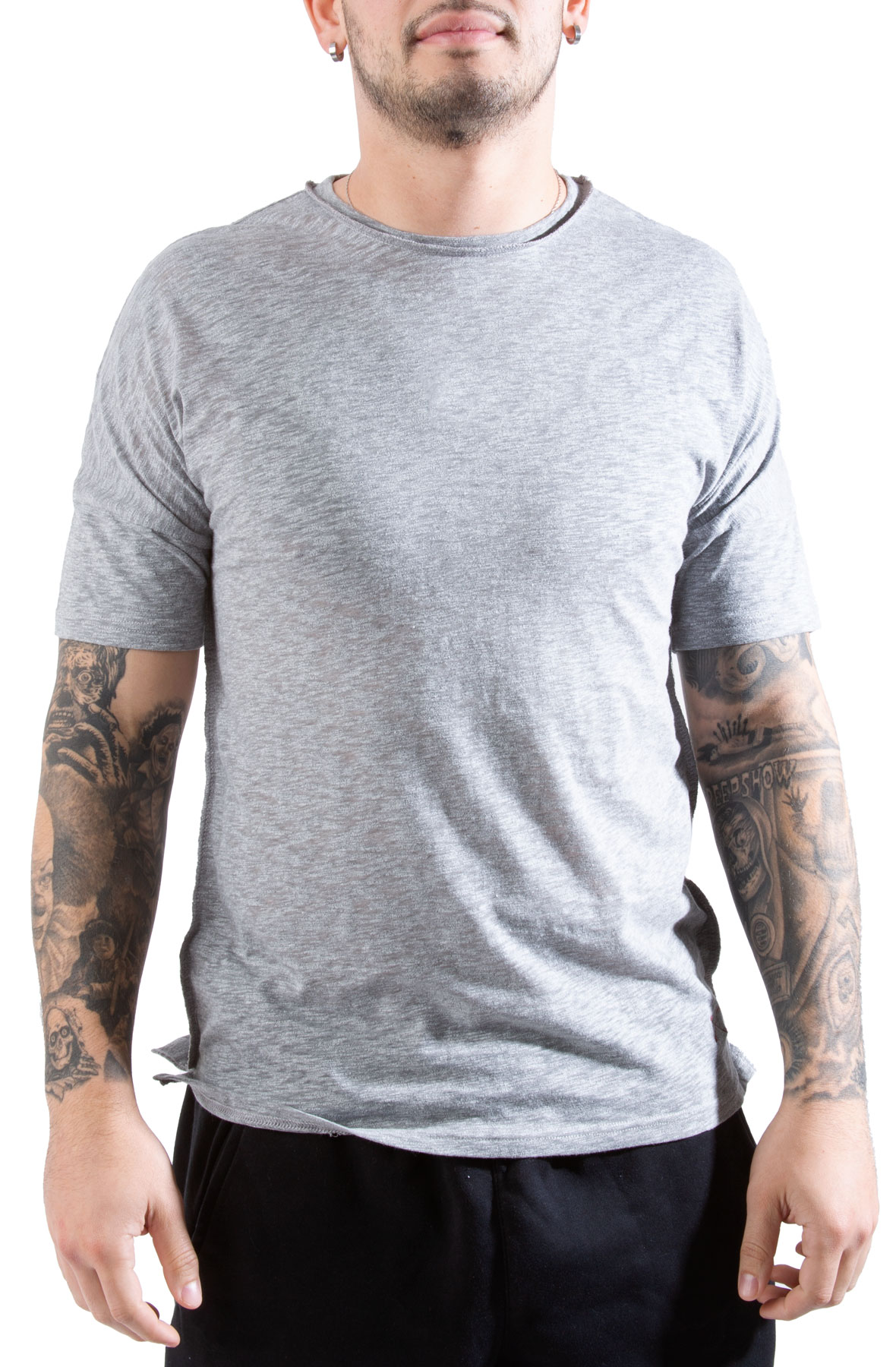 Gator Off Shoulder Tee in Grey