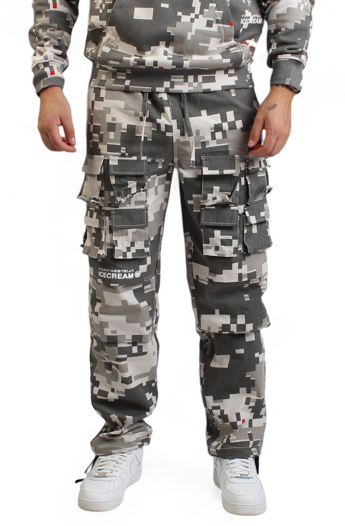 Hollow Cargo Pants