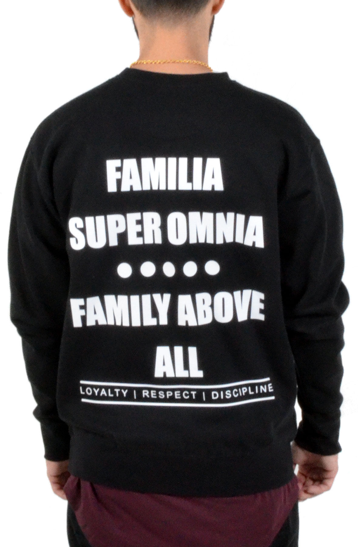 Familia Crew Neck Sweater in Black