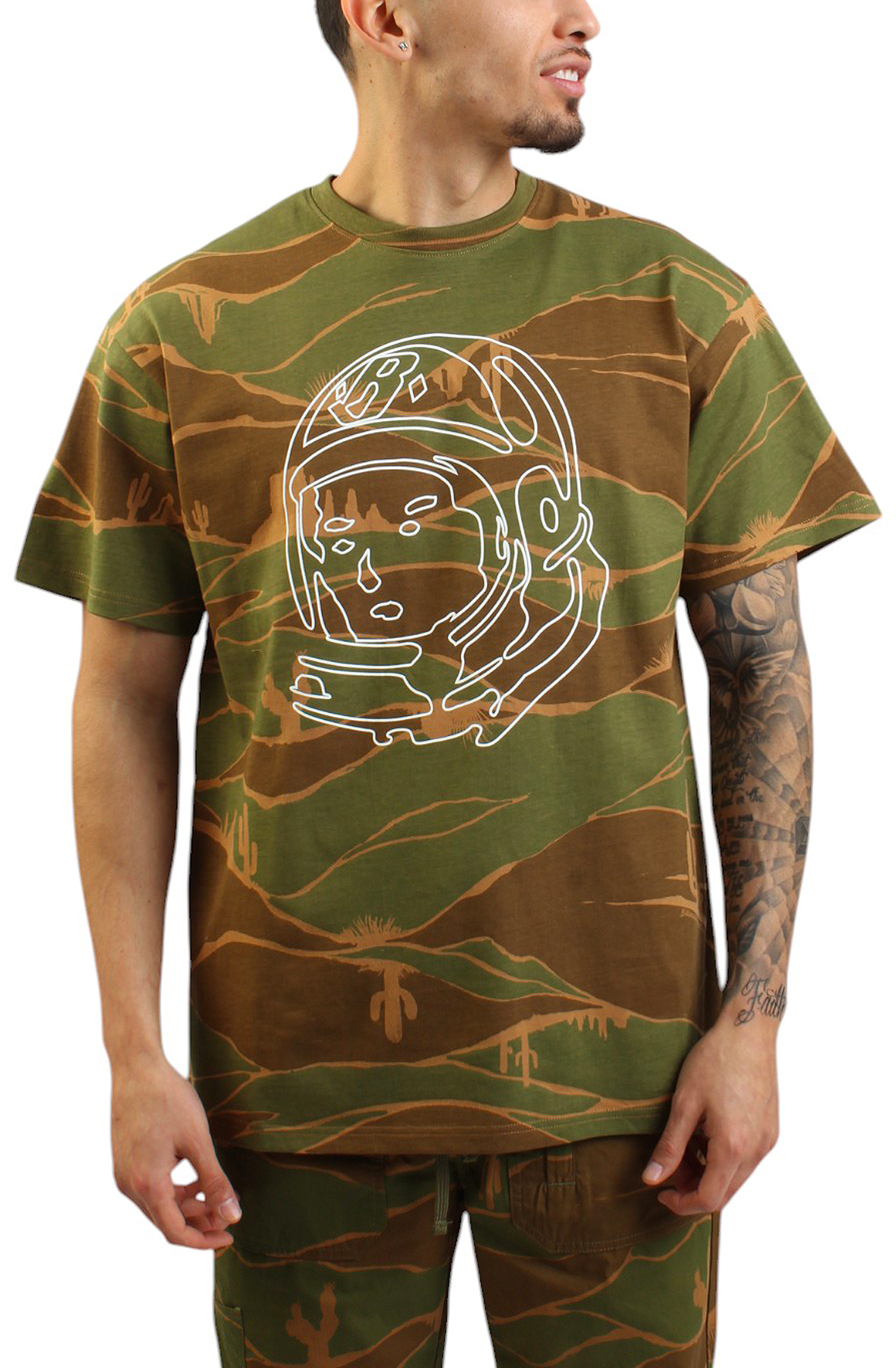 Helmet camo ss tee