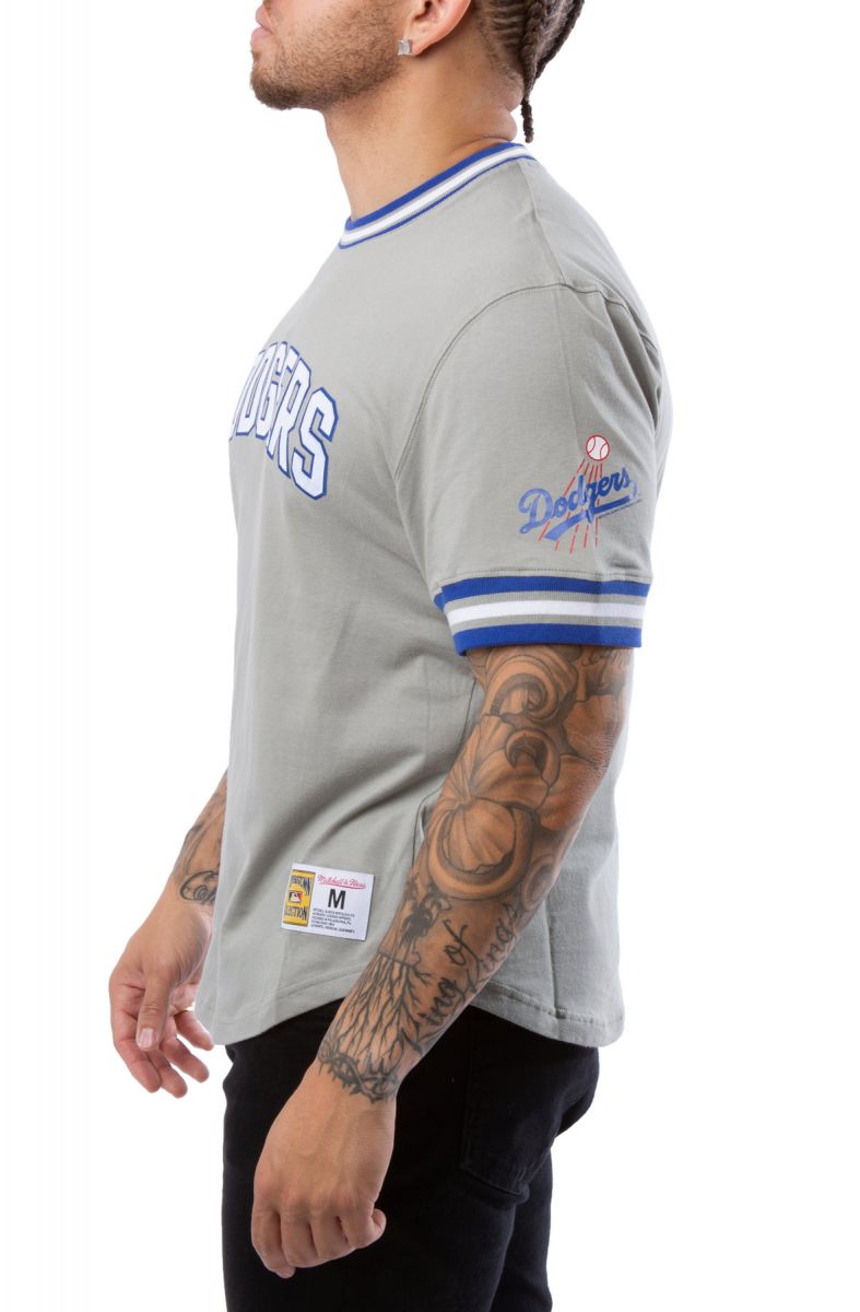 Mitchell & Ness Los Angeles Dodgers Wild Pitch Raglan T-shirt in