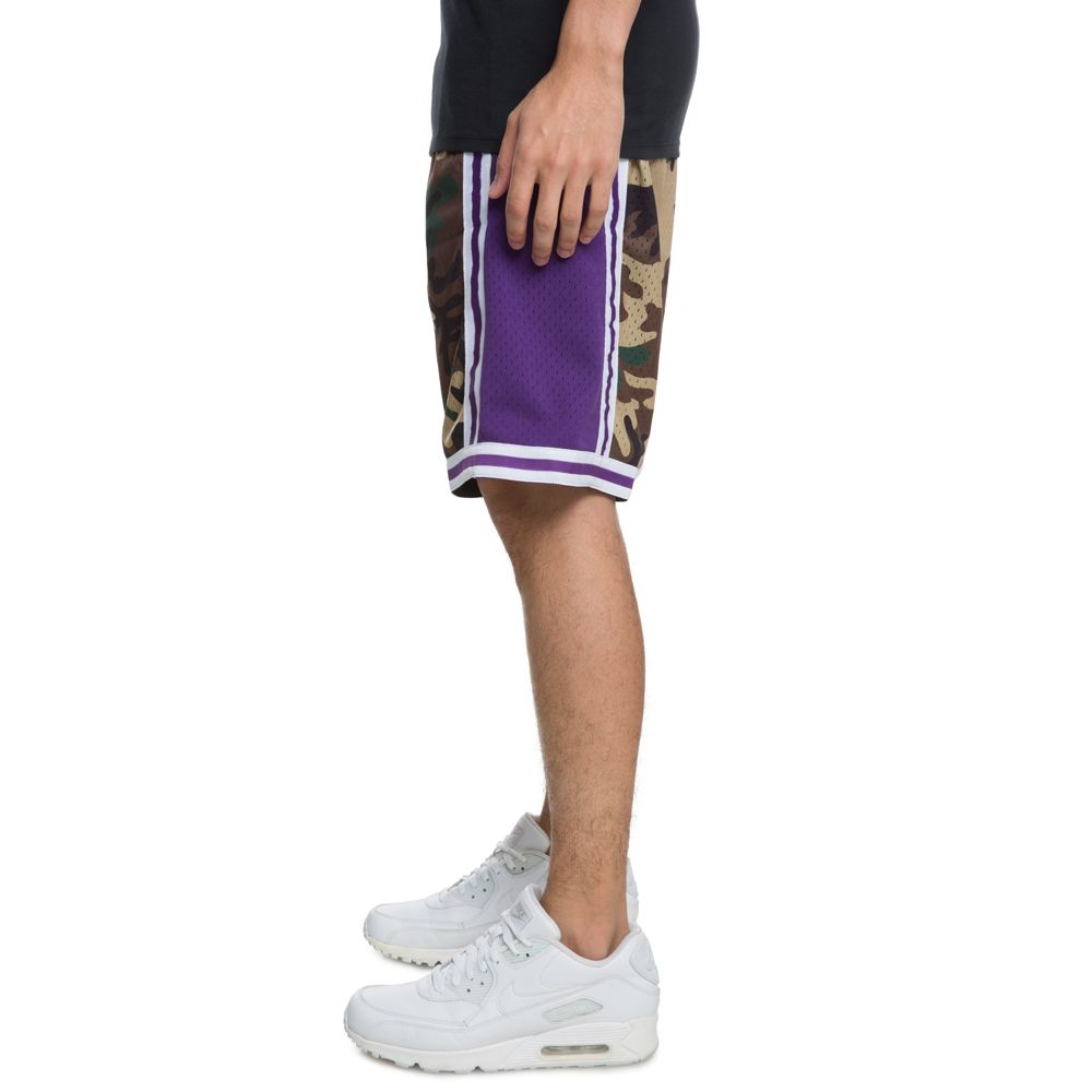 Nike Los Angeles Lakers Shorts for Men | AJ5616-100