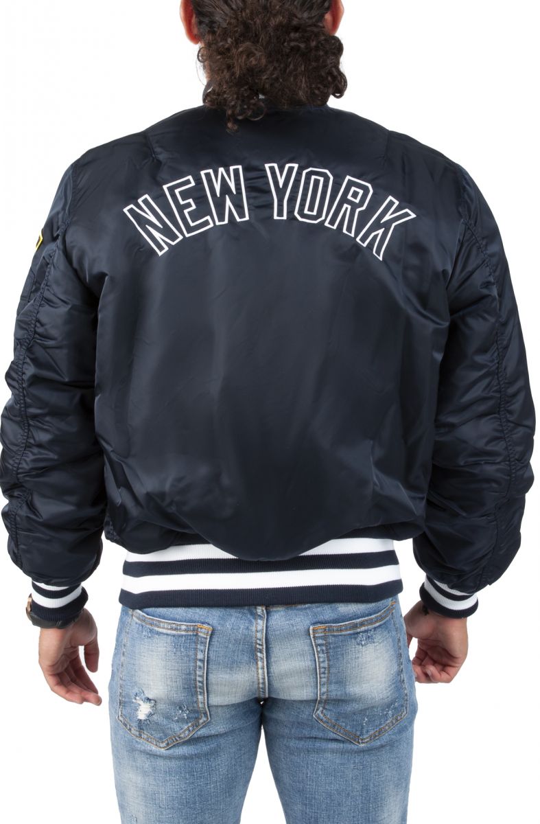 Shop New Era New York Yankees Alpha Industries Tee 13025966 black