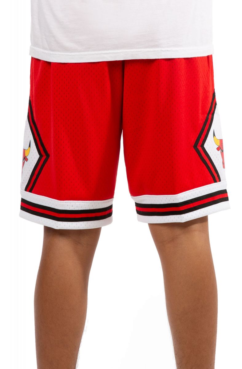 Men’s Mitchell & Ness Chicago Bulls Road ‘75-‘76 Shorts L