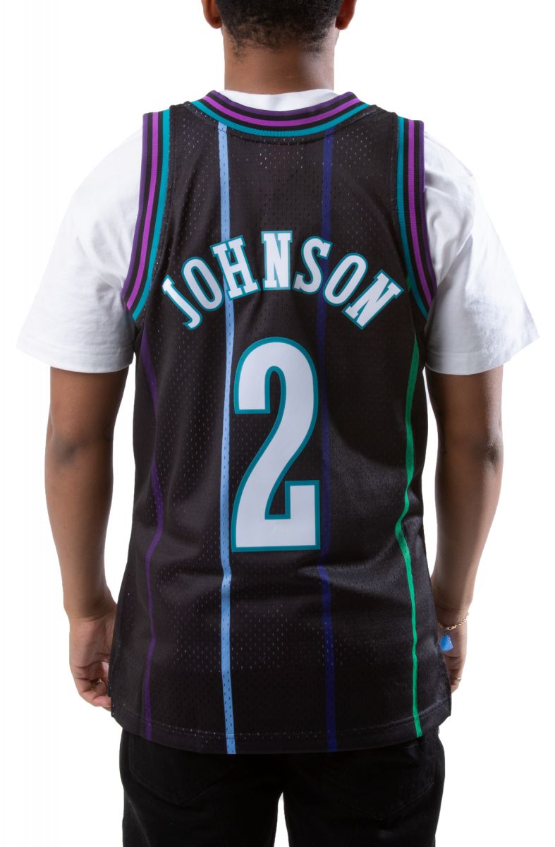 Framed Larry Johnson Charlotte Hornets Autographed Mitchell & Ness Black  Reload Replica Jersey with Grandmama Inscription - Fanatics Authentic  Certified 