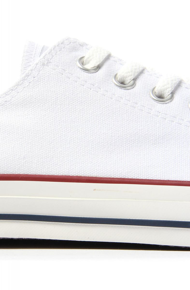 Converse Shoes Chuck Taylor Ox Sneaker in White