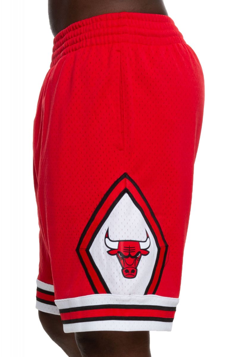  Mitchell & Ness Mens Bulls Swingman Shorts Black/Red Size L :  Sports & Outdoors