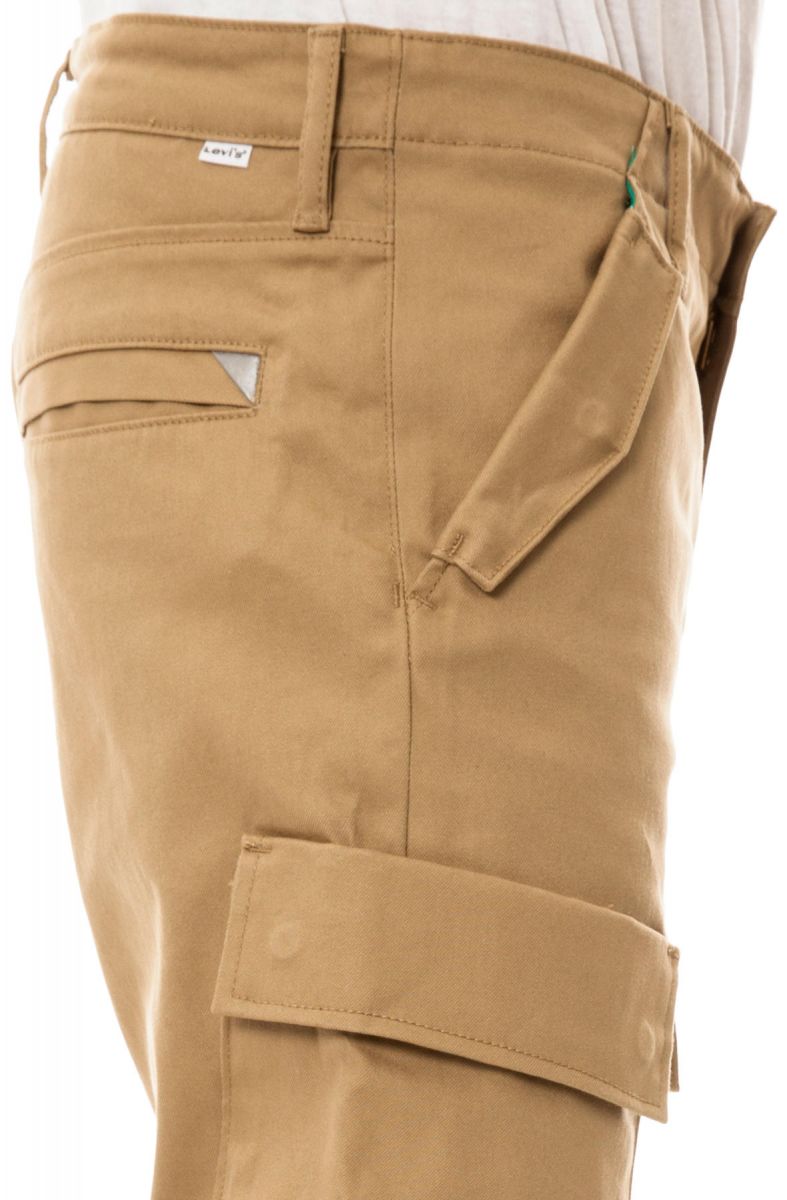 Levis Pants Commuter Cargo in Brown