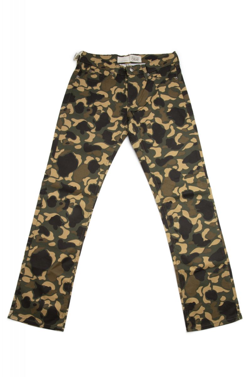 slim fit camo pants