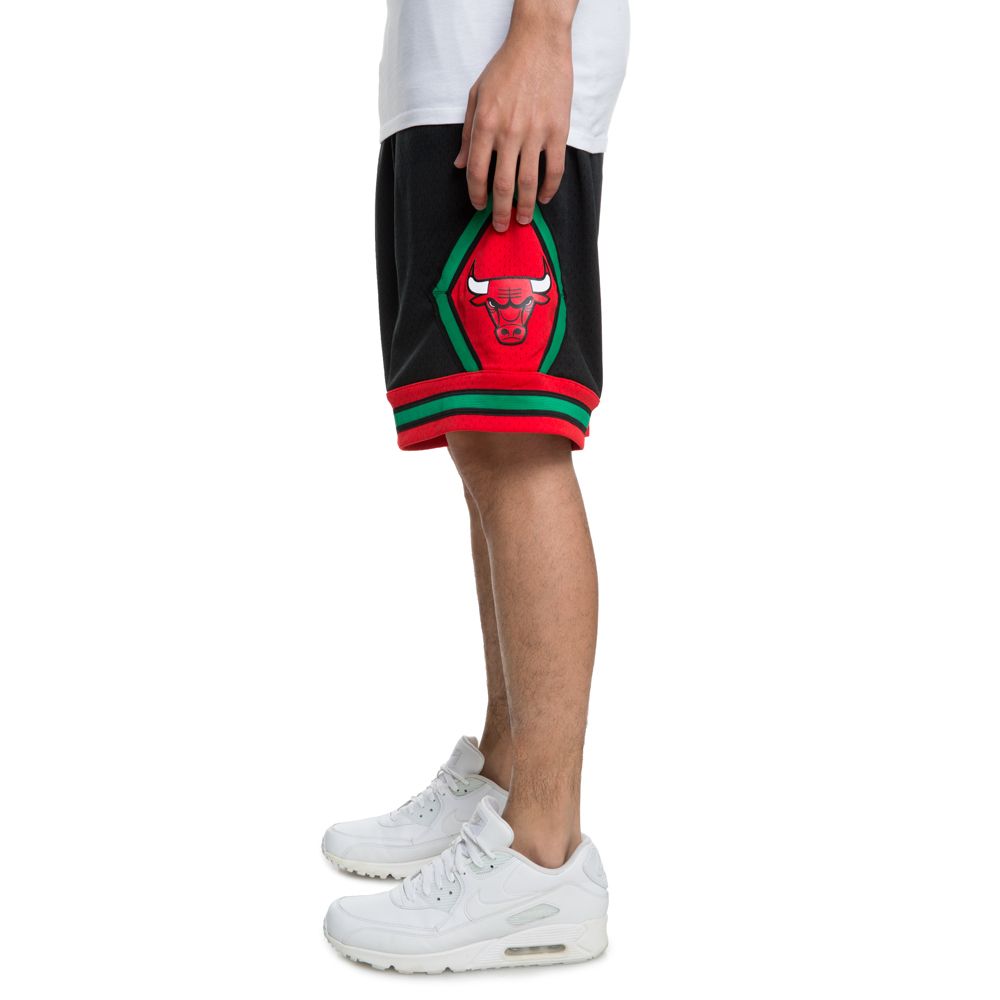CHICAGO BULLS CHRISTMAS SWINGMAN SHORTS 