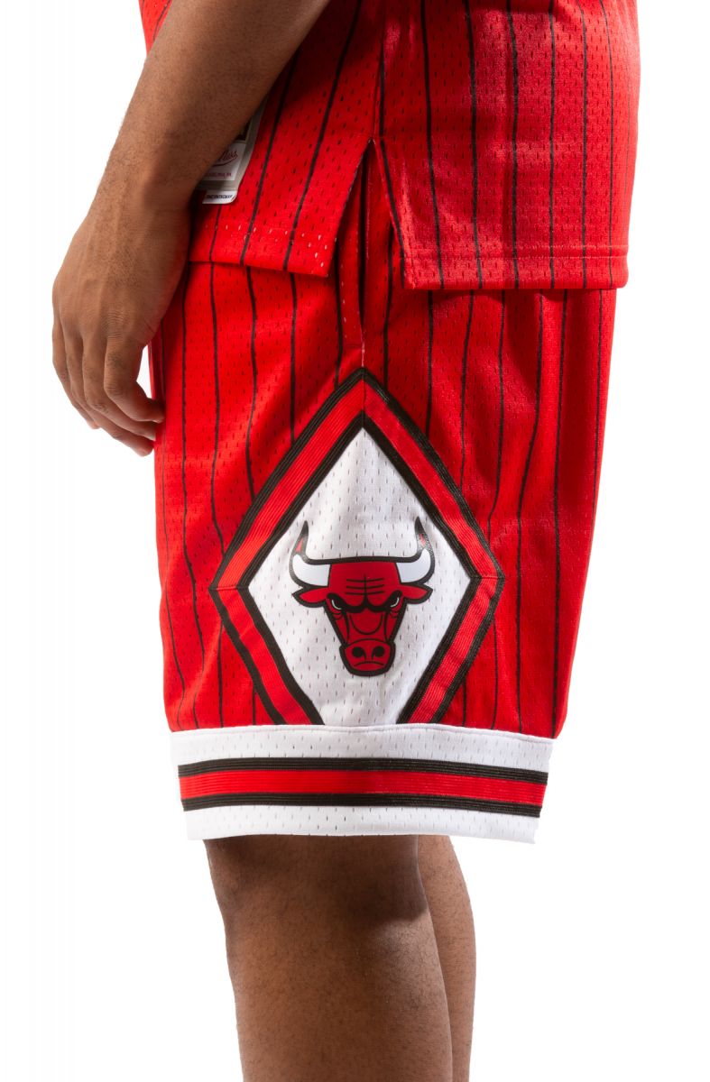 NBA Mitchell Ness Chicago Bulls Reload Red 95 Swingman Men Basketball  Shorts - Cap Store Online.com