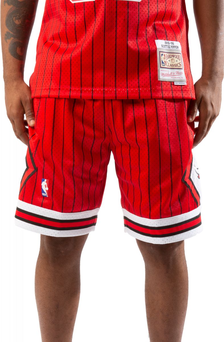 Chicago Bulls Jordan Statement Swingman Shorts - Mens