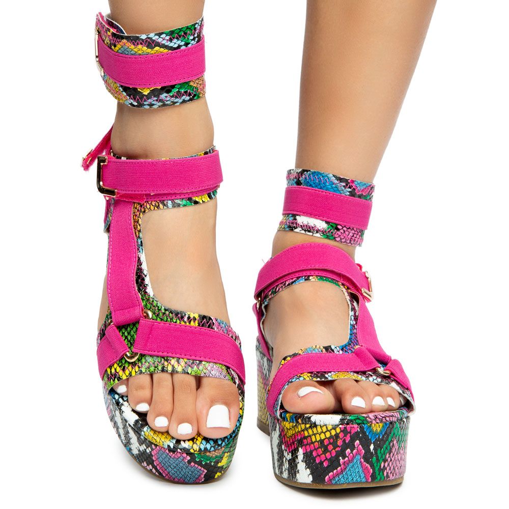 barista 3 wedge sandals