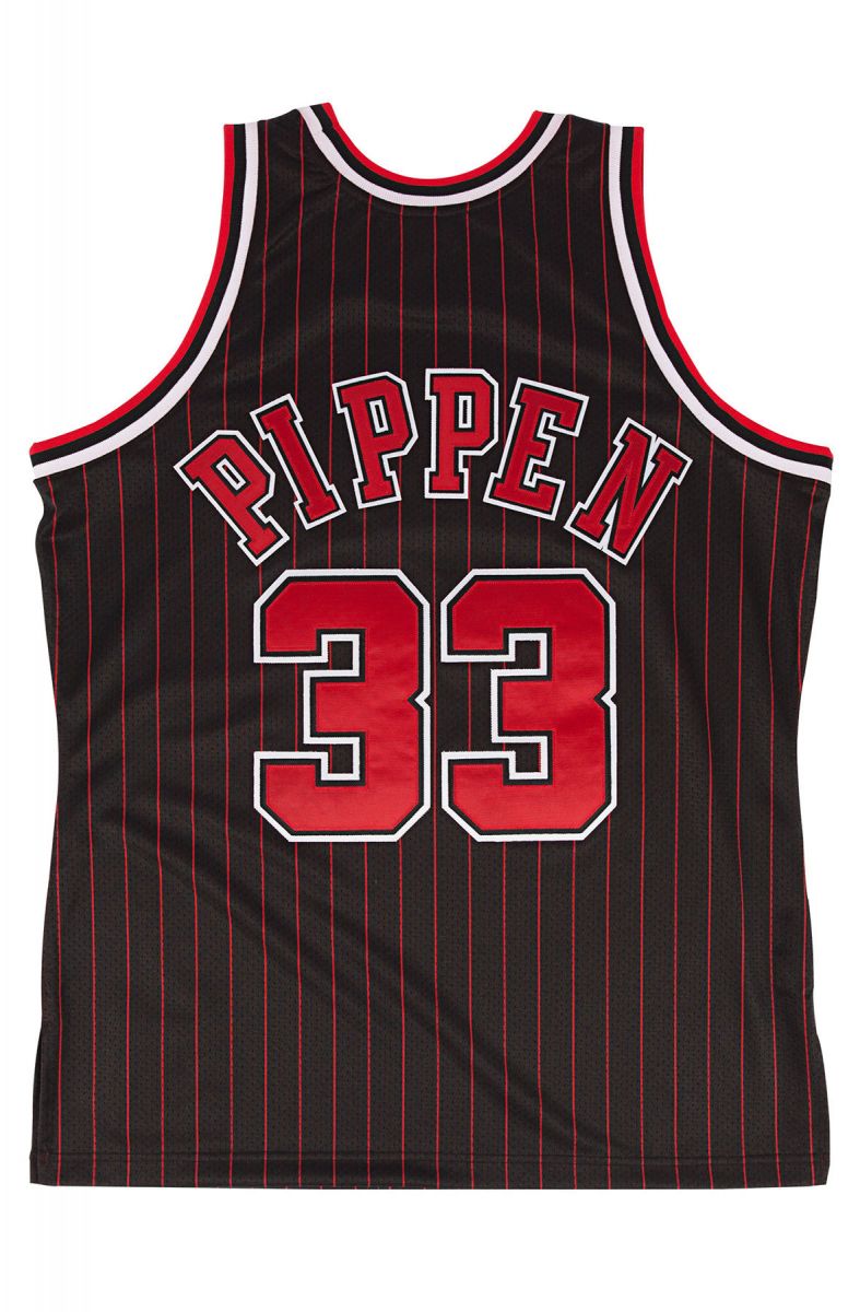 The Chicago Bulls Authentic Scottie Pippen #33 Basketball Jersey in ...