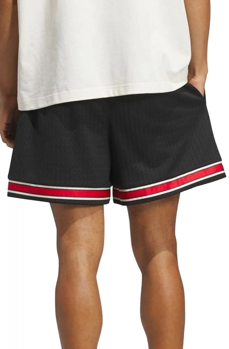ADIDAS Originals Sideline Short KG2846 - Karmaloop