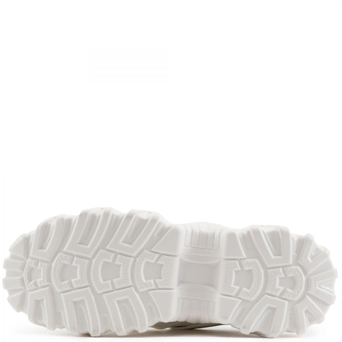beez slip on sneakers