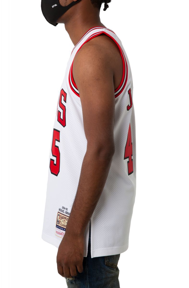 MITCHELL & NESS CHICAGO BULLS JERSEY SMJYCAMO-CBUNG181061DRD97 - Karmaloop