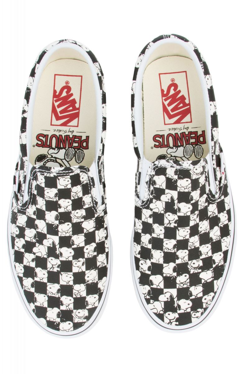 vans slip on snoopy vans slip on snoopy
