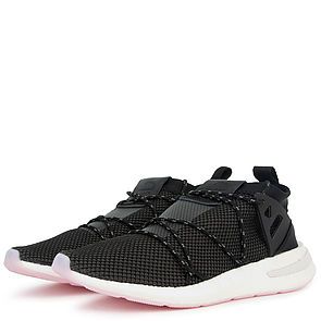 ADIDAS The Woman's Arkyn Runner Black Carbon and Pink CG6228-BLK - PLNDR