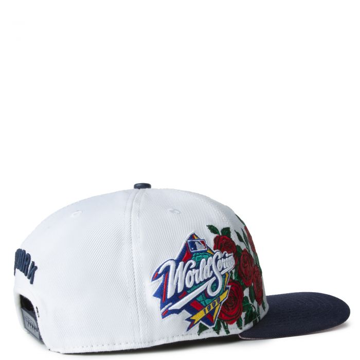 Shop Pro Standard New York Yankees Roses Snapback Hat LNY735366