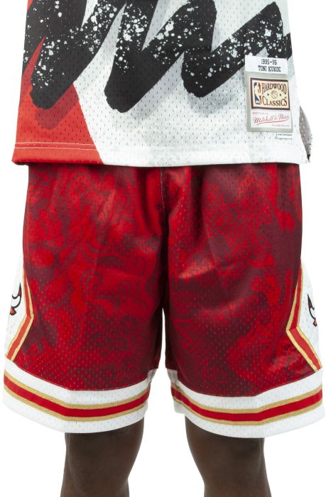 Authentic Shorts Chicago Bulls Road 1997-98 - Shop Mitchell & Ness Bottoms  and Shorts Mitchell & Ness Nostalgia Co.