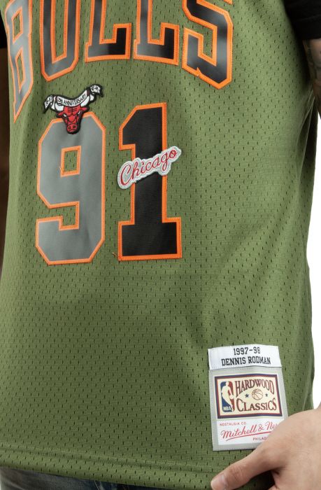 Shop Mitchell & Ness Chicago Bulls Dennis Rodman 1997-98 Swingman Jersey  SMJY4847-CBU97DRDDKGN green | SNIPES USA