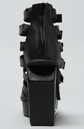 The Clinic Shoe in Black