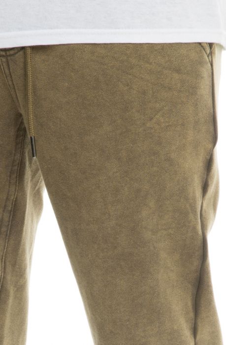 The Benton Woven Jogger Pants in Olive