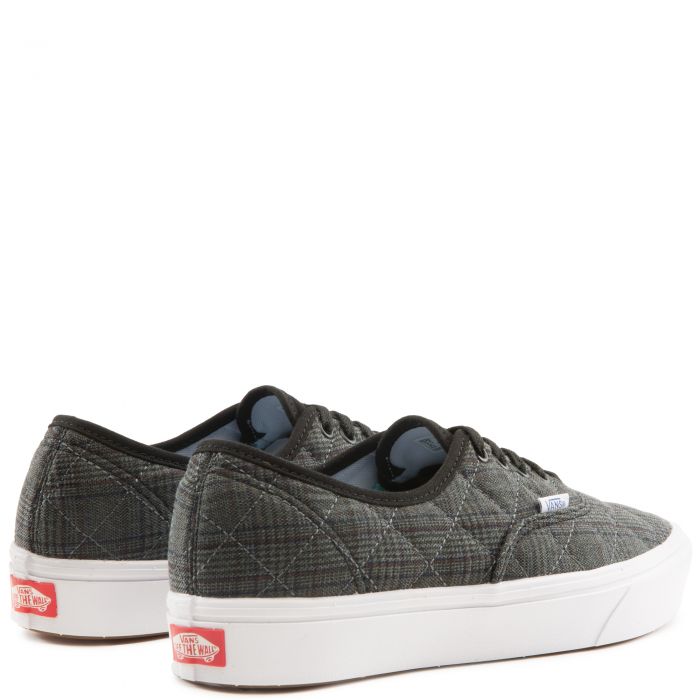 025061 Vans ComfyCush Authentic スニーカー