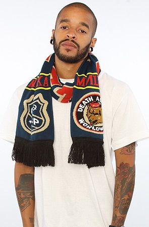 The Destroy Scarf in Navy FL121609E-NVY