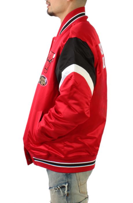 Mitchell & Ness Chicago Bulls satin jacket in black & red