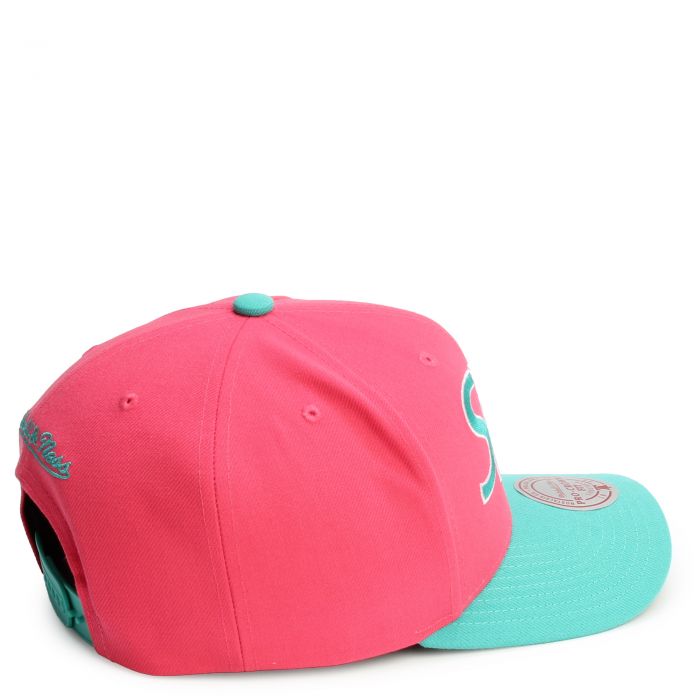 Mitchell & Ness NBA San Antonio Spurs 2 Tone 2.0 Pro-Crown Snapback HHSS5132-SASYYPPPPINK - Karmaloop