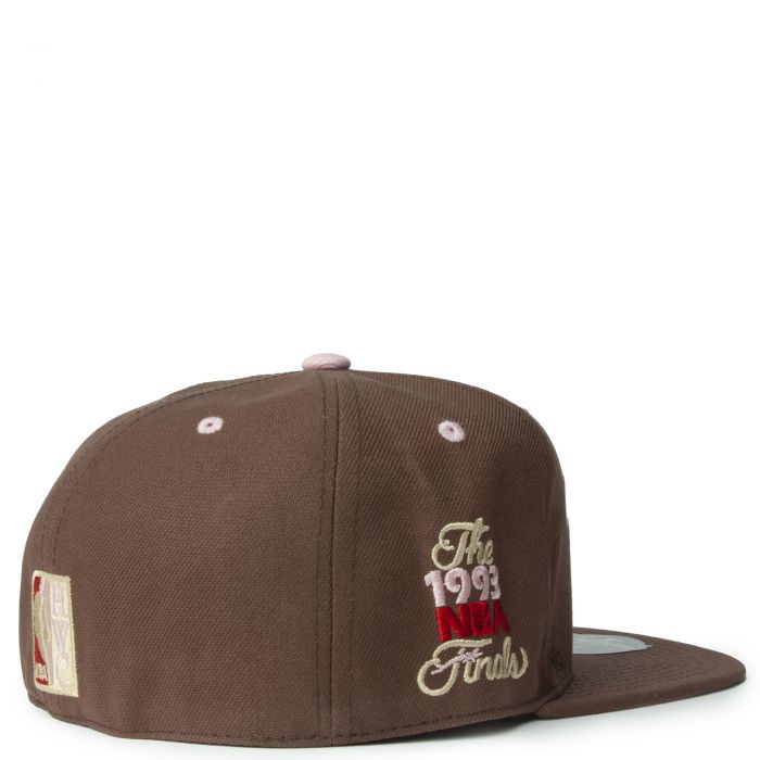 Mitchell and Ness Chicago Bulls NBA Brown Sugar Bacon Fitted Hat Brown