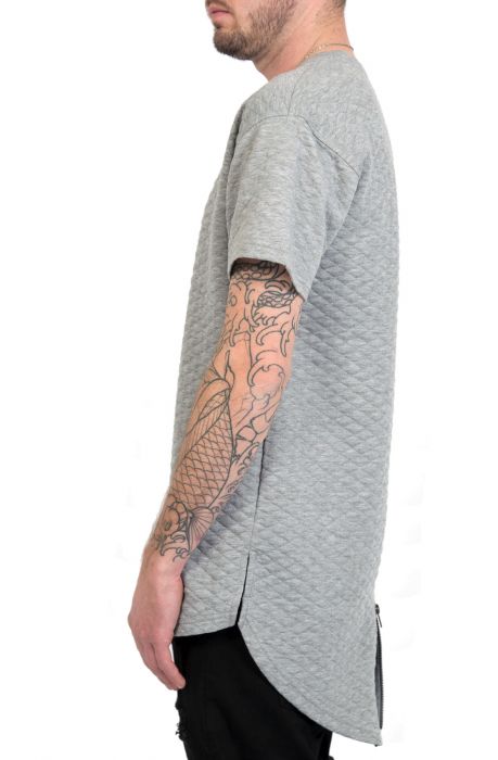 Elongated Zipper-Back Quilted Tee in Gray