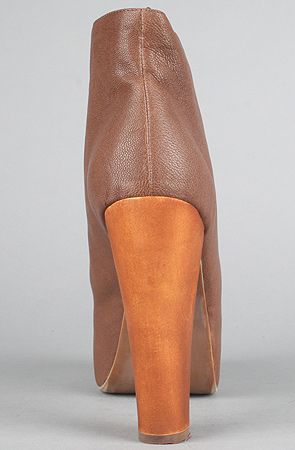 The Lita Shoe in Brown
