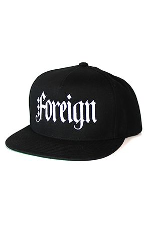 Foreign Snapback in Black