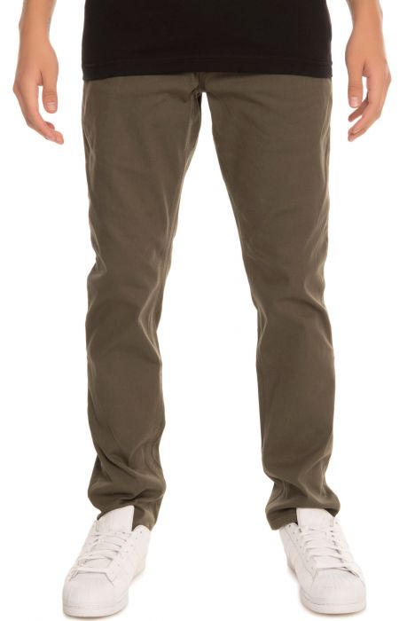 The Fulton Chino Slim Pants in Military Green