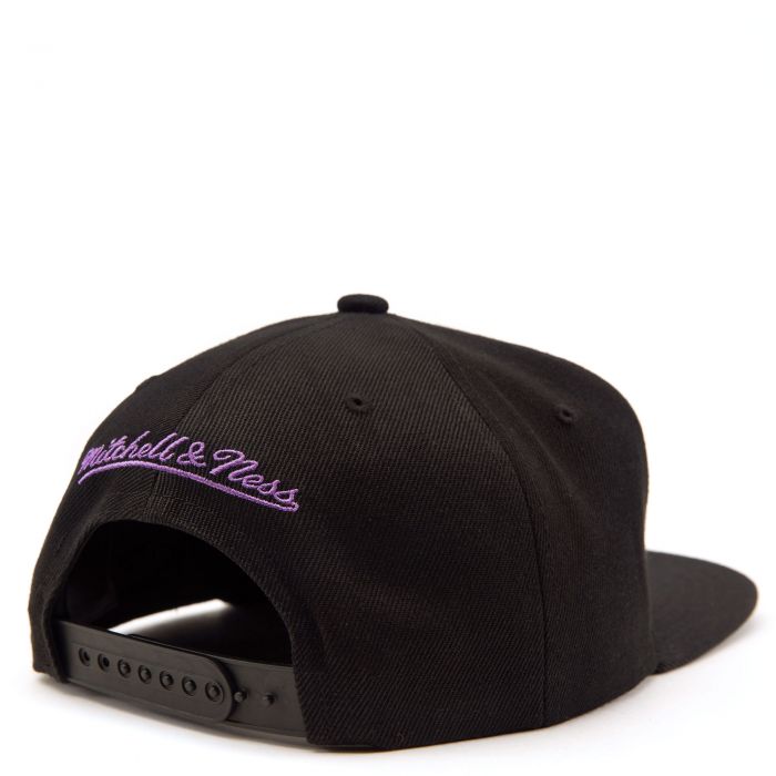 MITCHELL & NESS Los Angeles Lakers Snapback 6HSSJS19145-LABLCK - Karmaloop