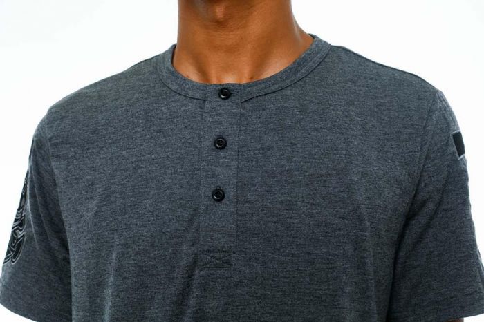 The Dice Henley in Black