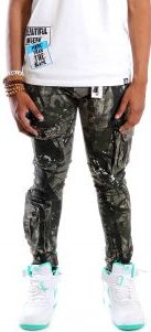 MIEL Men's premium twill forest camo pattern cargo pants.