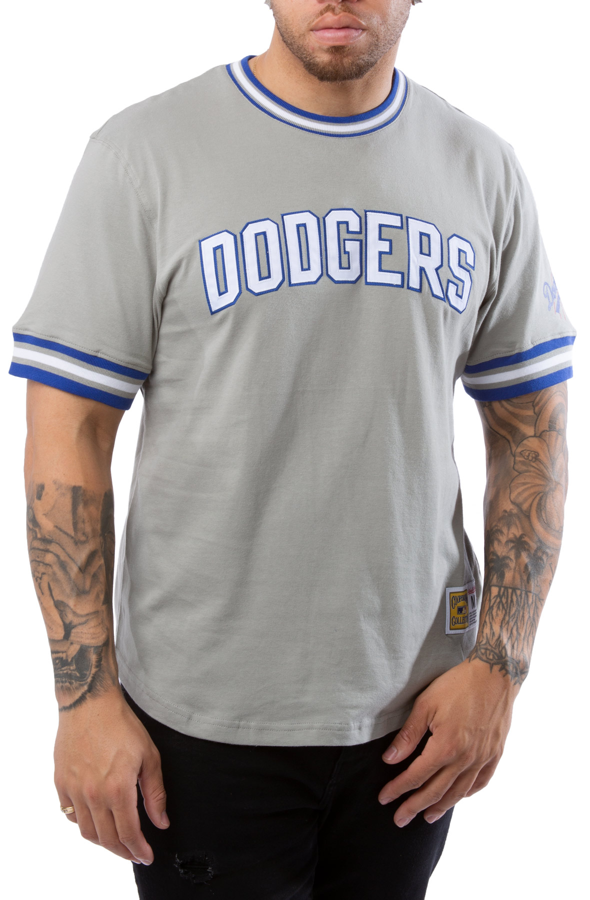 Mitchell & Ness Los Angeles Dodgers Wild Pitch Raglan T-shirt in
